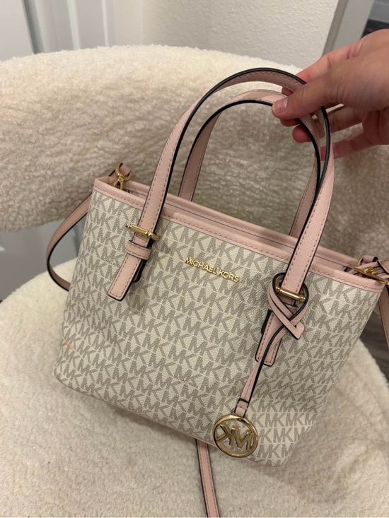 Michael Kors Handbags - Michael Kors Beige Signature Satchel with Blush Trim